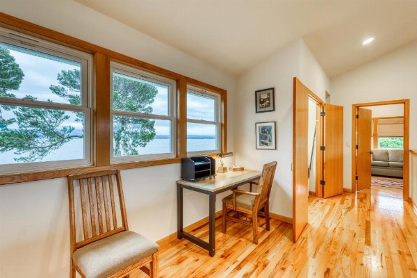 Manila Cove Majesty image 17