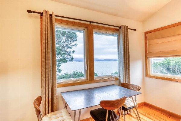 Manila Cove Majesty image 19